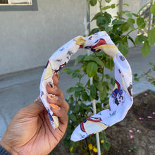 Load image into Gallery viewer, Snow Knotted Headband